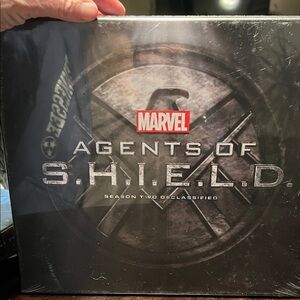 Marvel Agents of S.H.I.E.L.D. Black and Silver Edition